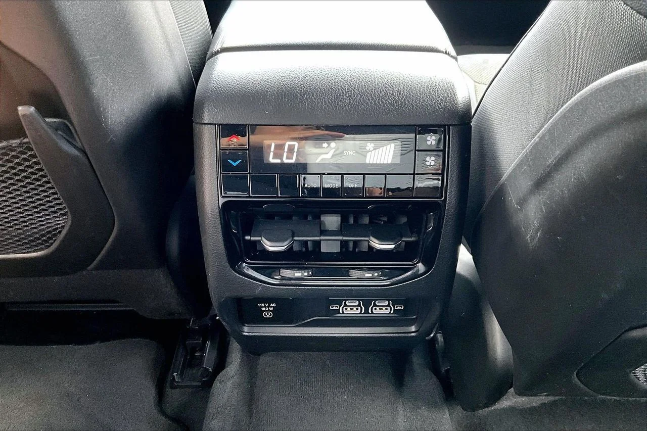 Used 2023 Gray Jeep Altitude image 15