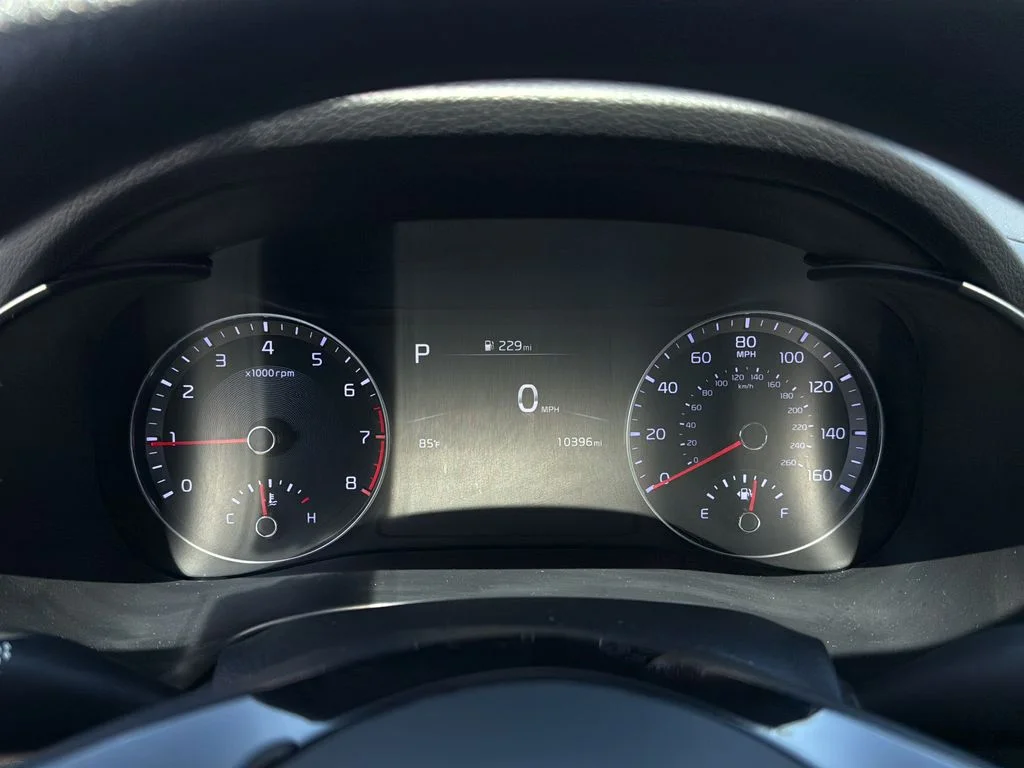 Used 2024 Red Kia LXS image 12