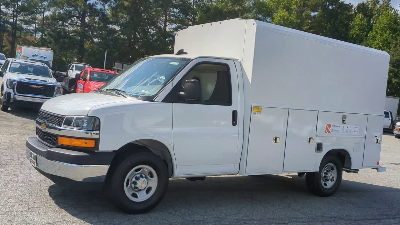 New 2025 Summit White GMC Work Truck image 4