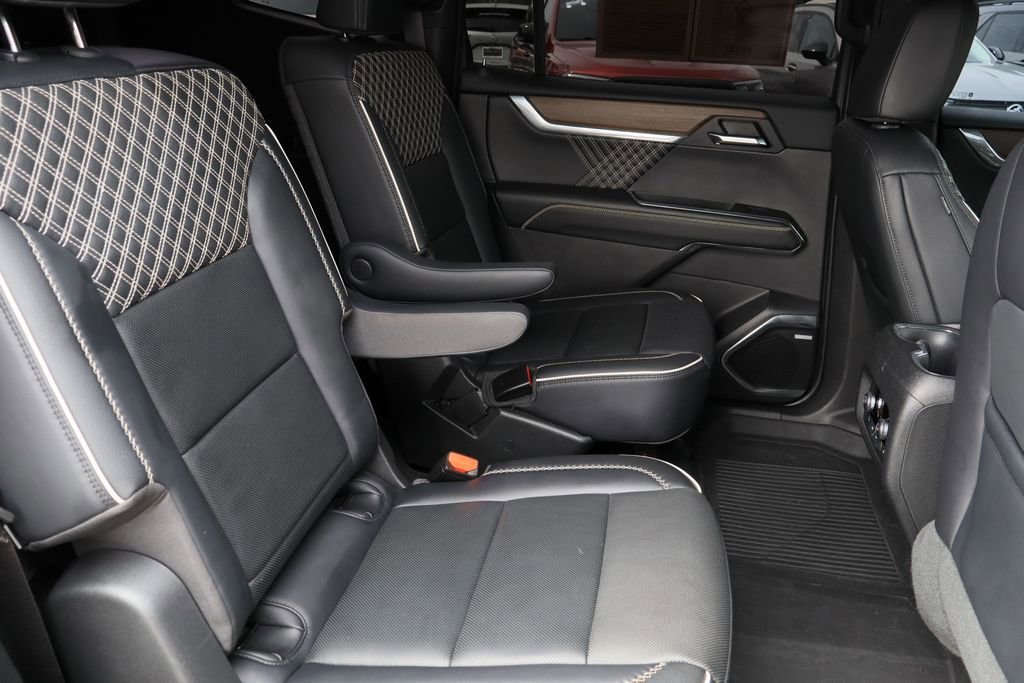 2024 GMC Acadia Denali - Photo 28