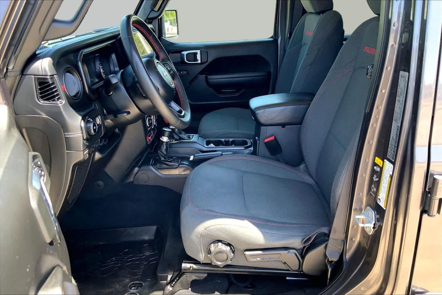 Used 2024 Granite Crystal Metallic Clearcoat Jeep Rubicon image 8