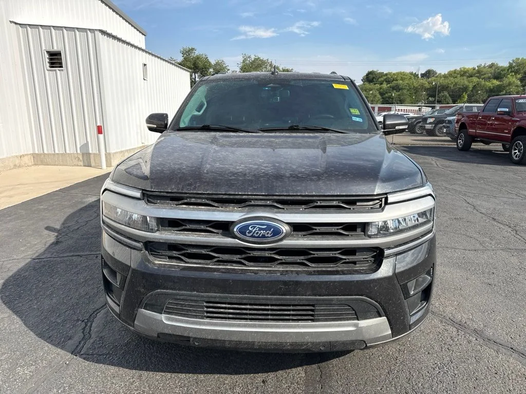 Used 2024 Gray Metallic Ford XLT image 8