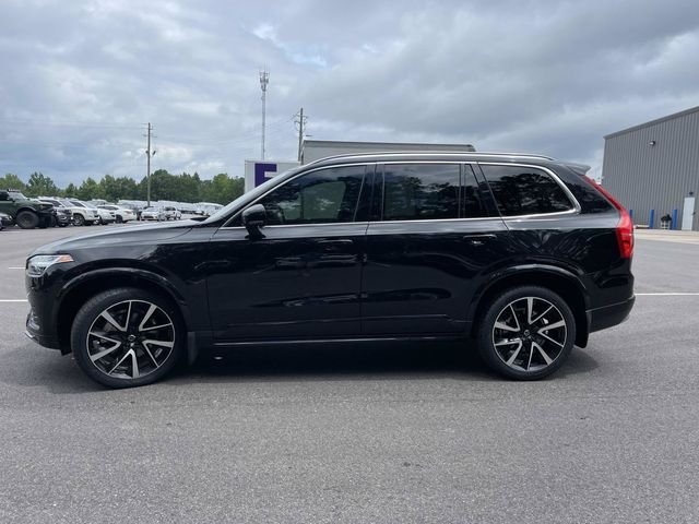 Certified Used 2022 Onyx Black Metallic Volvo T6 Momentum image 7
