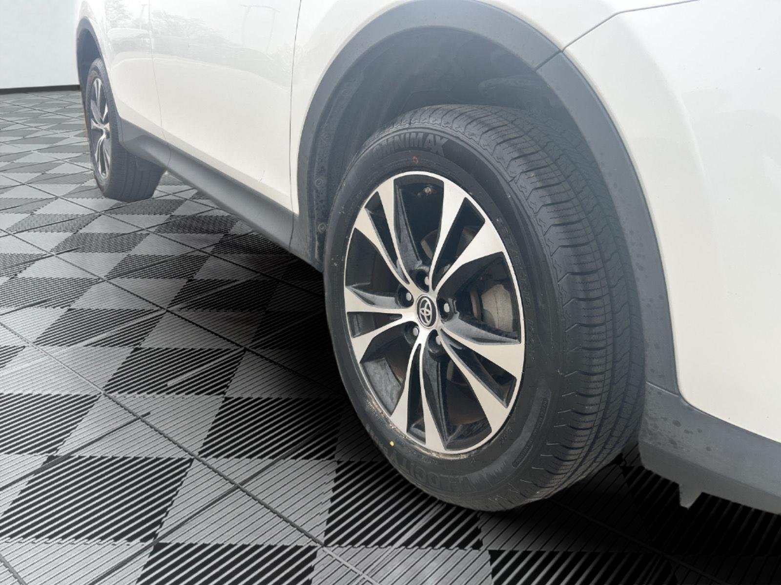 Used 2015 Toyota RAV4 Limited with VIN JTMDFREV8FJ015177 for sale in Kansas City