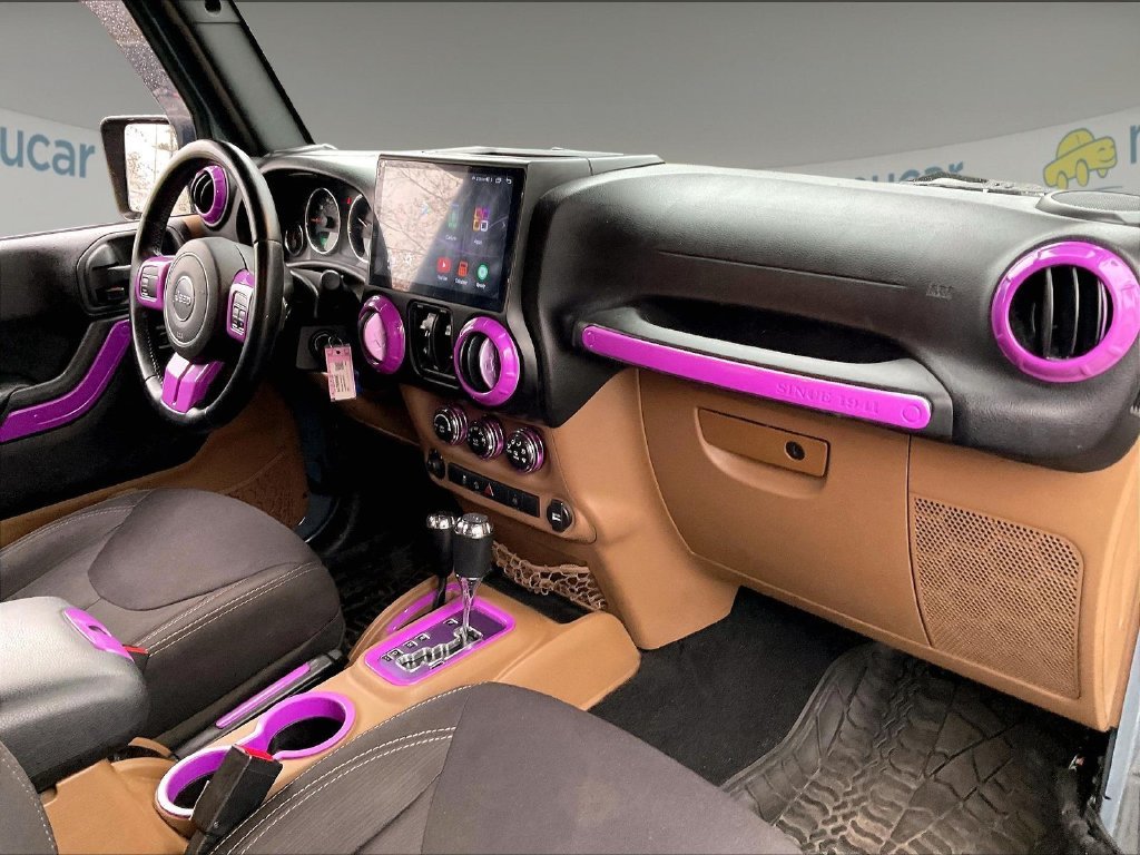 Used 2015 Anvil Clear Coat Jeep Unlimited Sahara image 13
