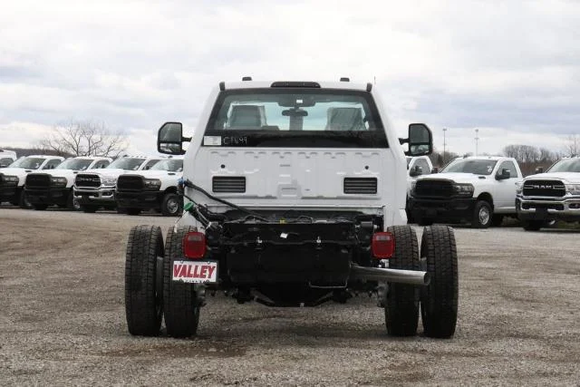 New 2025 Oxford White Ford F-550® XL image 24