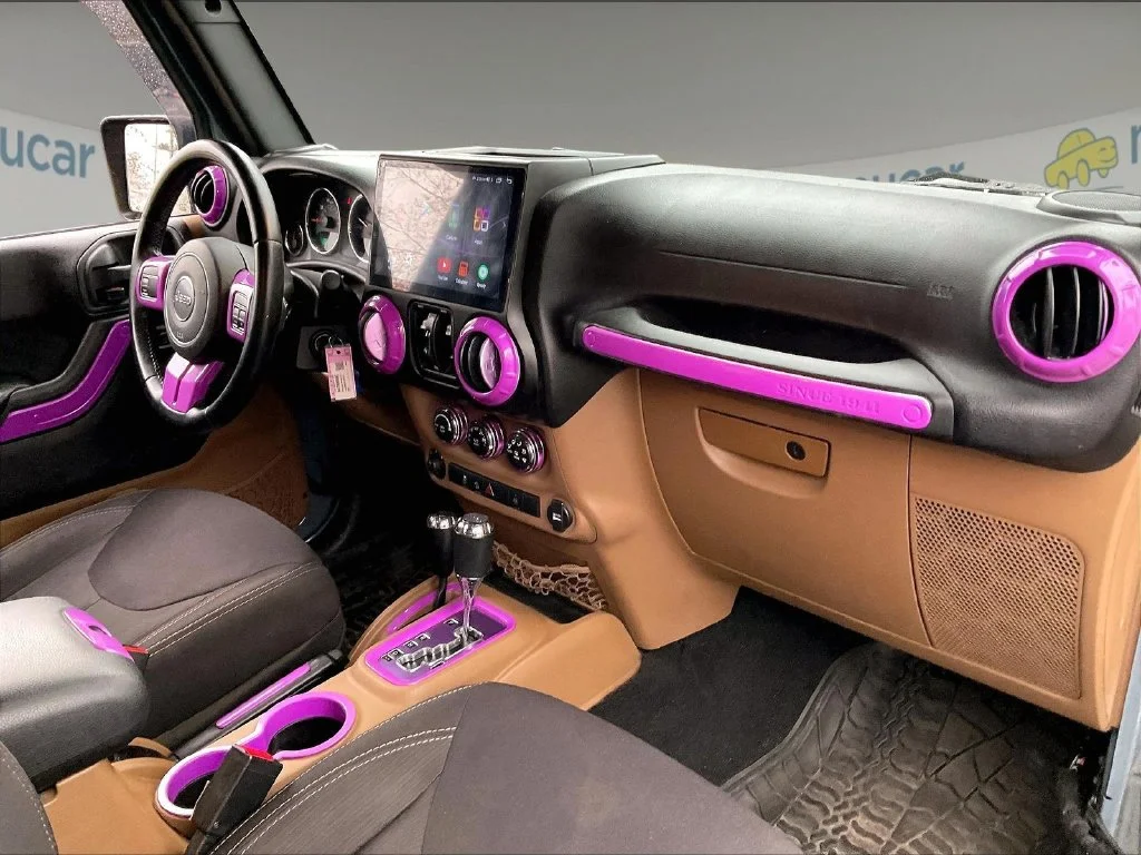 Used 2015 Anvil Clear Coat Jeep Unlimited Sahara image 13