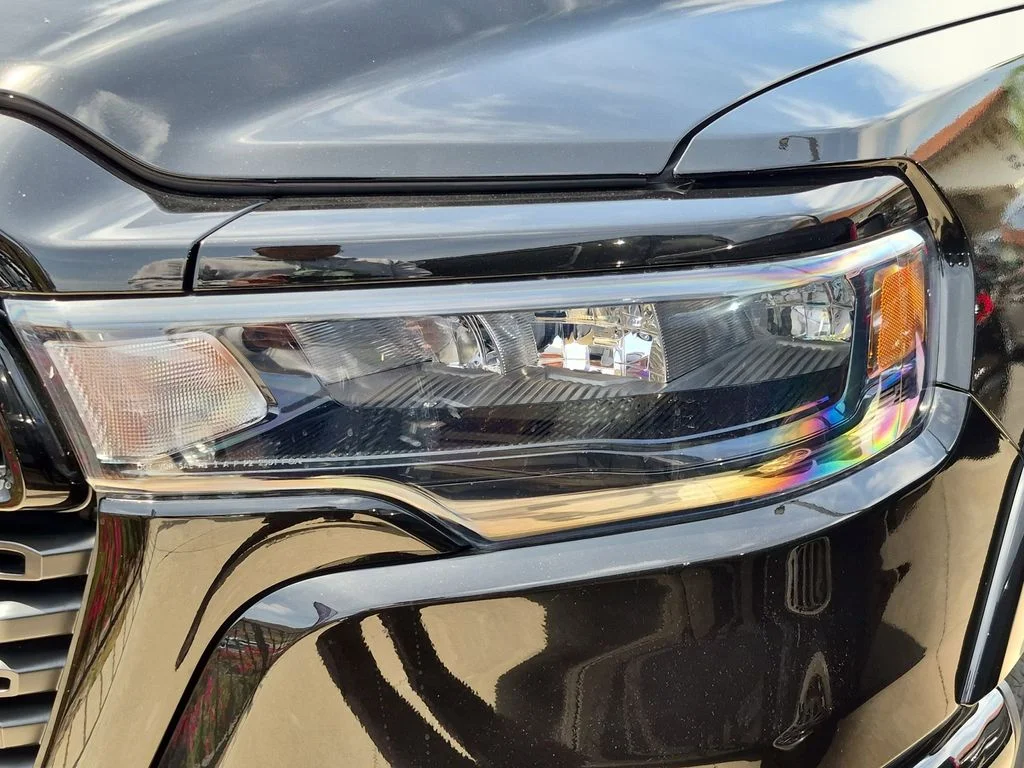 New 2026 Diamond Black Crystal Pearl-Coat Exterior Paint RAM Big Horn/Lone Star image 4