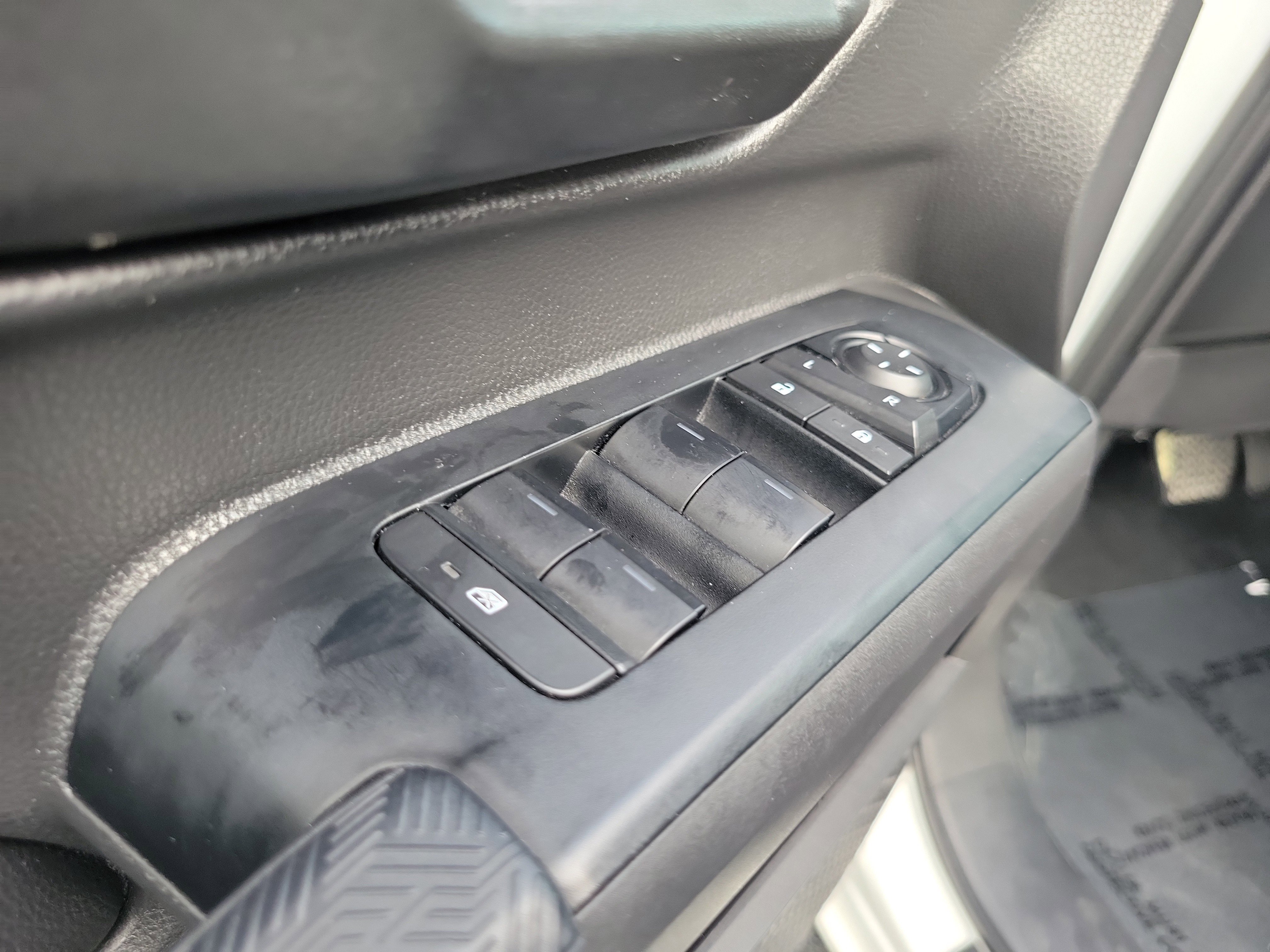 Used 2025 Ice Toyota SR5 image 14