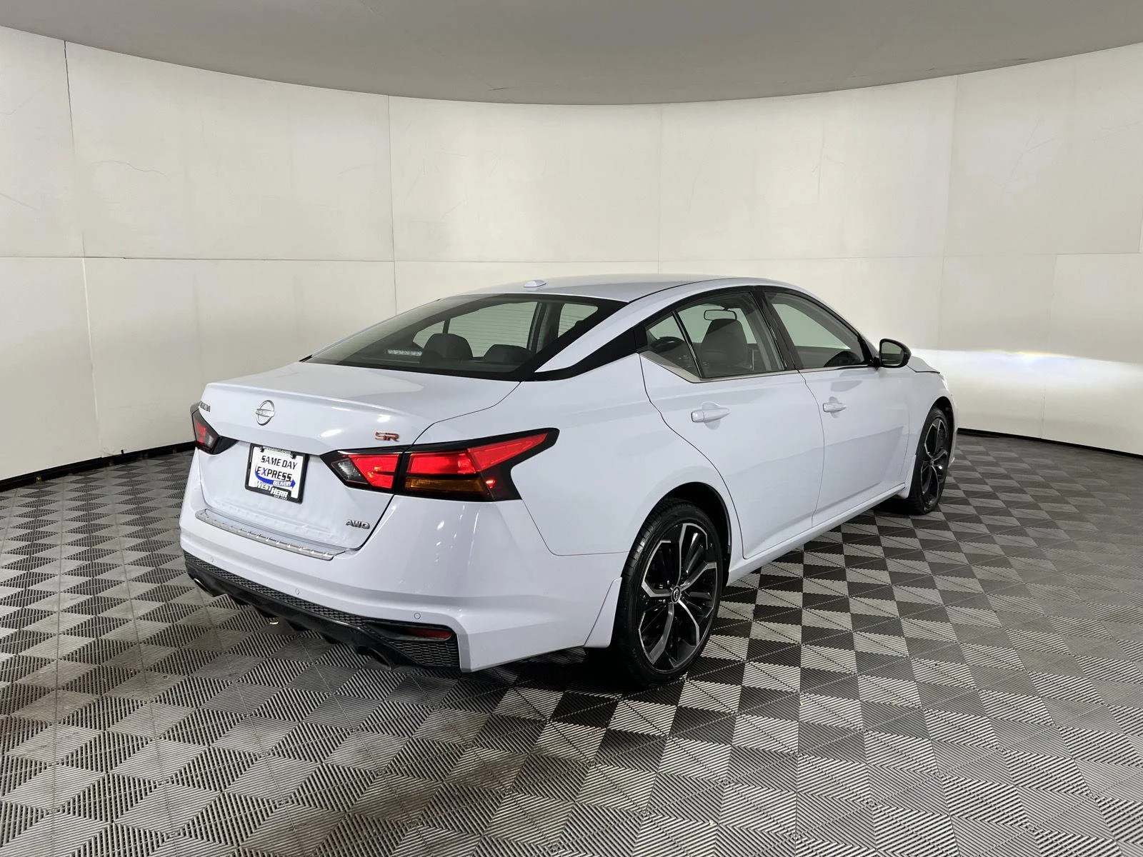 Used 2023 Gray Sky Pearl Nissan 2.5 SR image 9