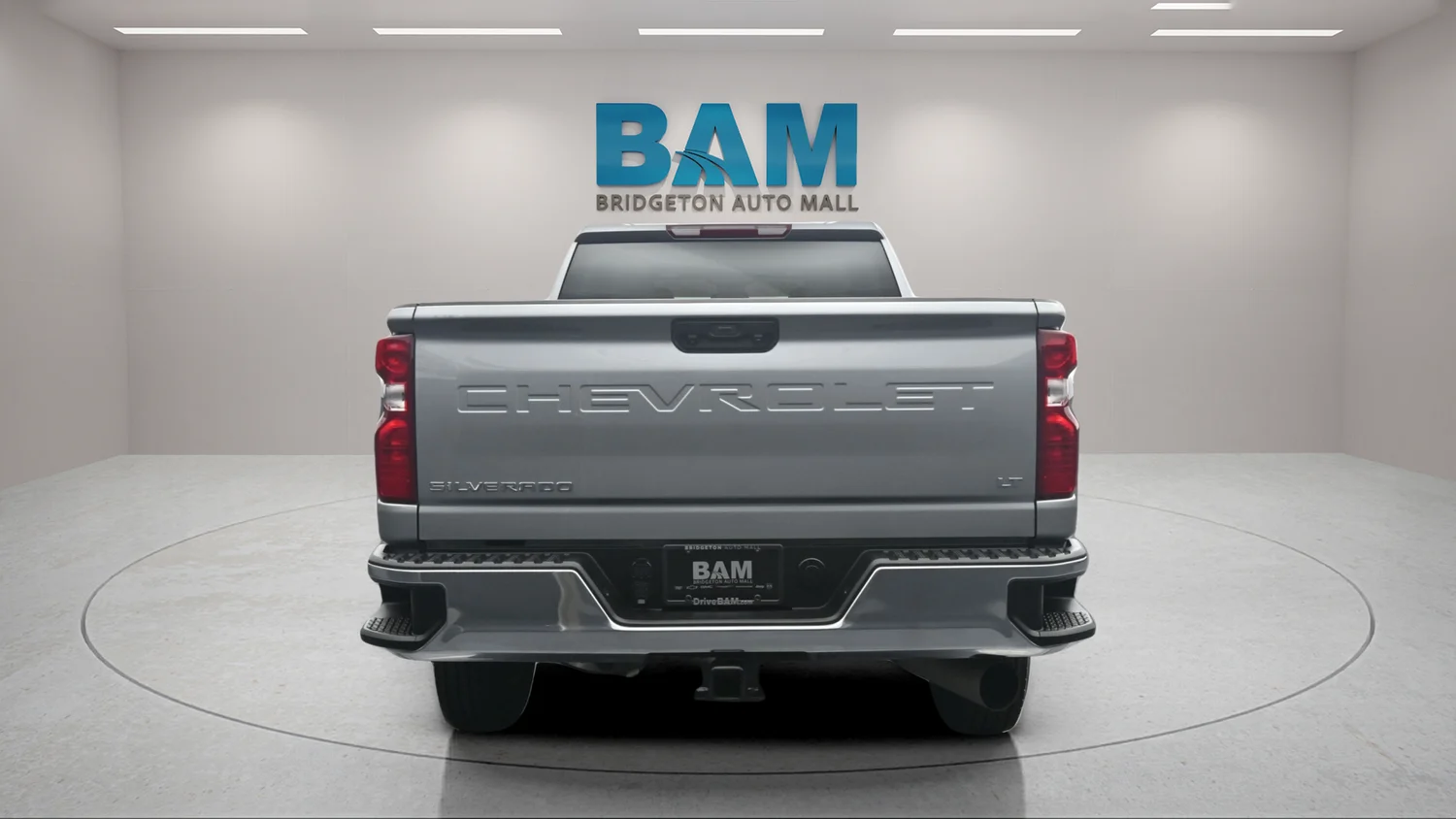 Used 2026 Gray Chevrolet LT image 4