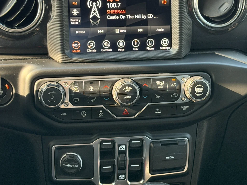 Used 2023 Bright White Jeep Sahara Altitude image 18