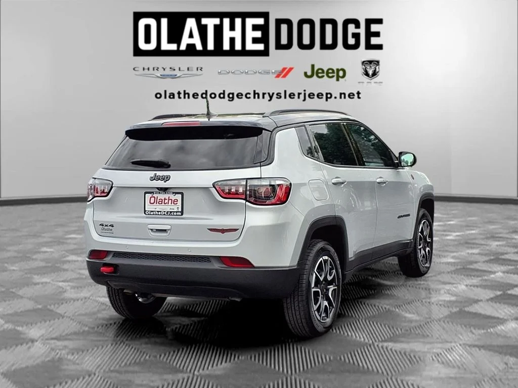 2025 Jeep Compass Trailhawk - Photo 27