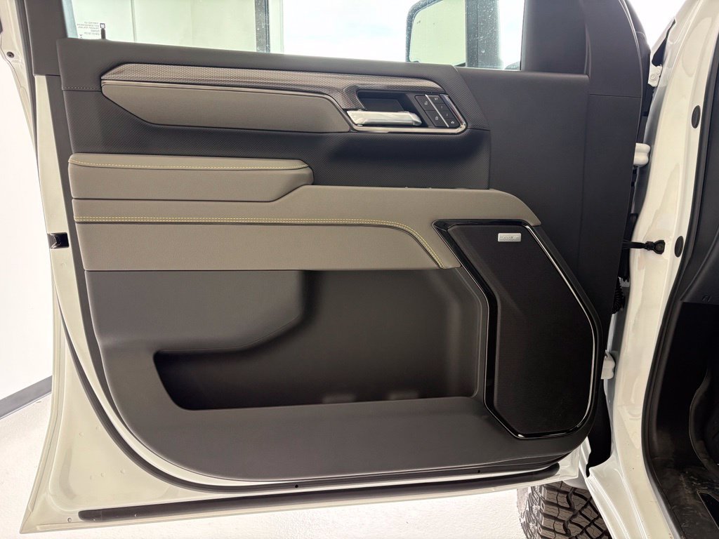 2026 Chevrolet Silverado 2500 HD ZR2 - Photo 31