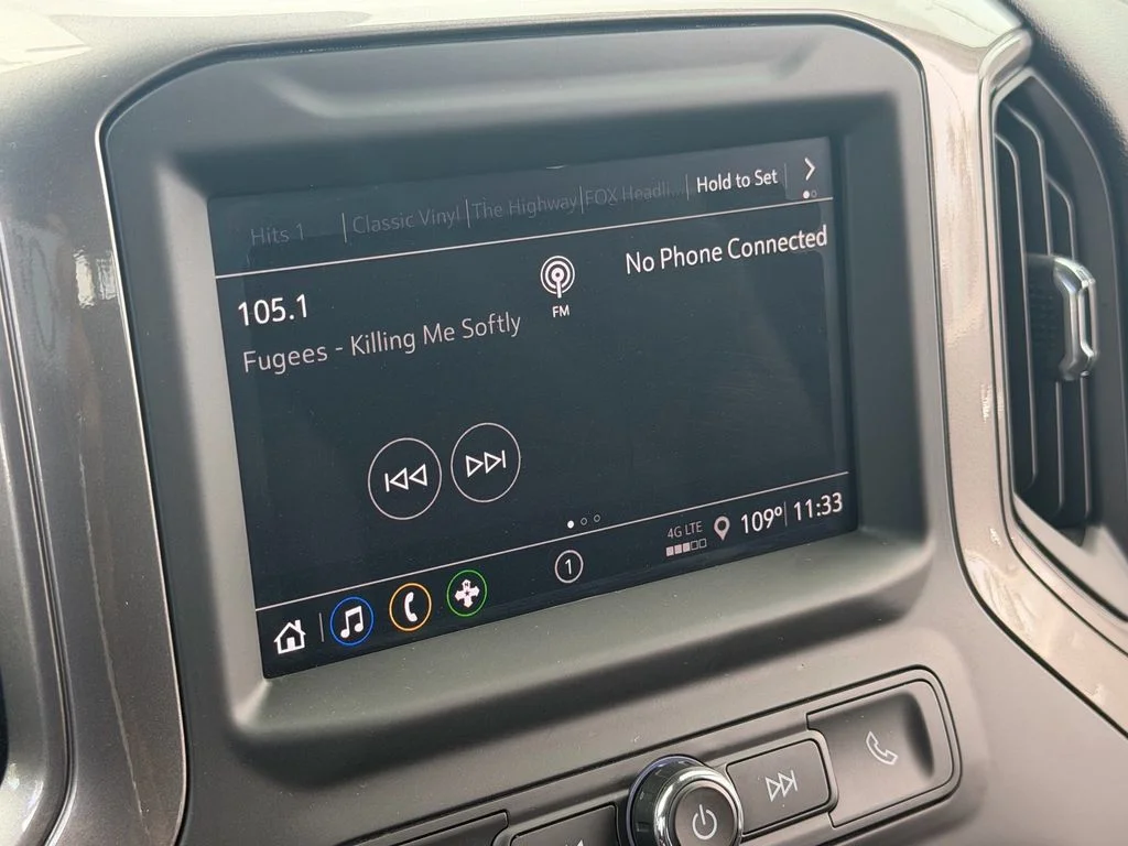 Used 2025 Black Chevrolet Custom image 21