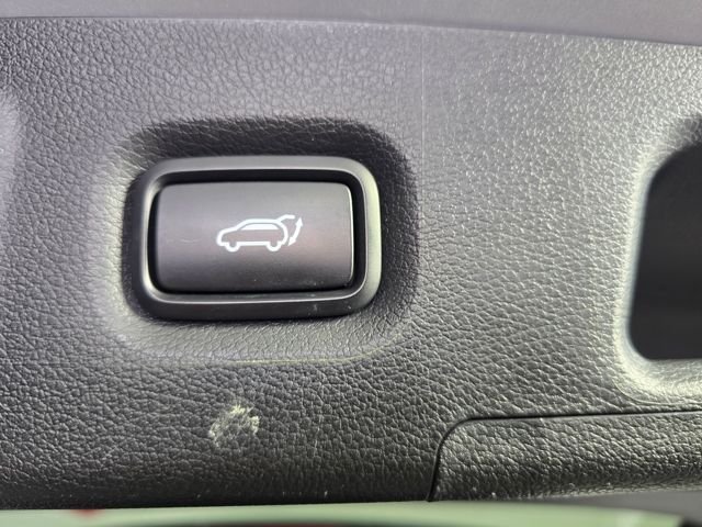 Used 2023 Shimmering Silver Hyundai SEL Convenience image 31