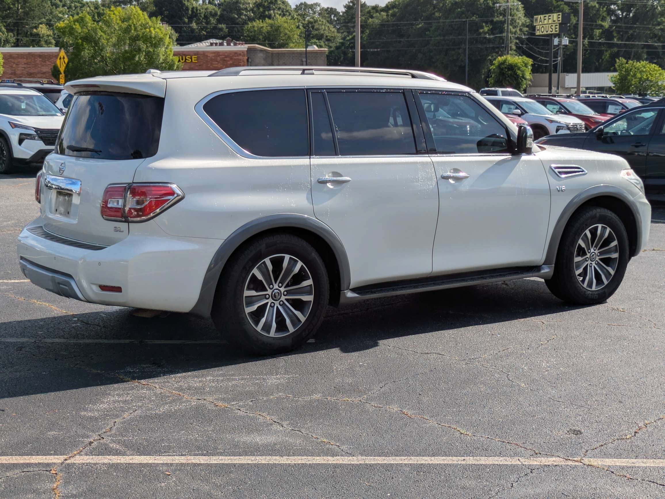 Used 2017 White Nissan SL image 3