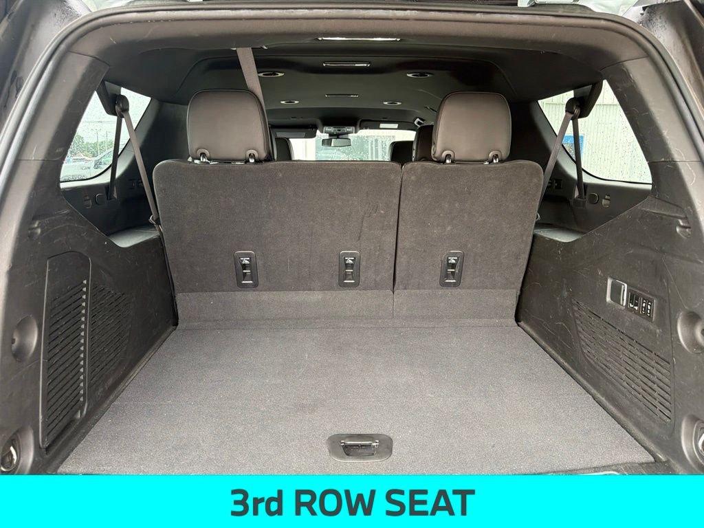 Used 2023 Green Chevrolet Premier image 25