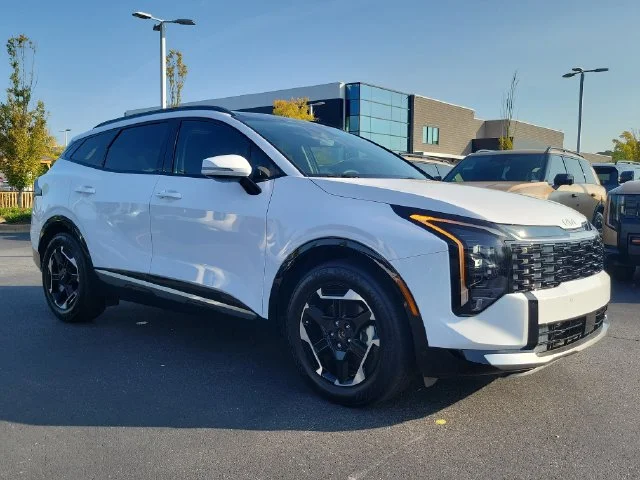 Certified Used 2026 White Kia SX image 3