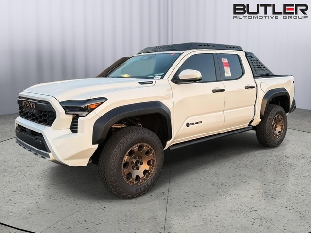 2026 Toyota Tacoma i-FORCE MAX Trailhunter