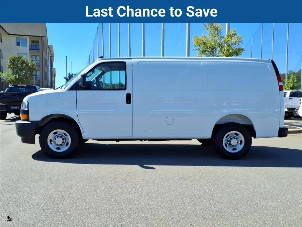 2025 Chevrolet Express Cargo Work Van - Photo 31