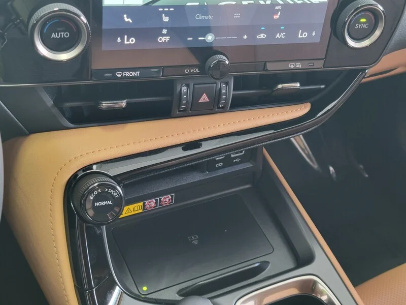 2026 Lexus NX 350 - Photo 25