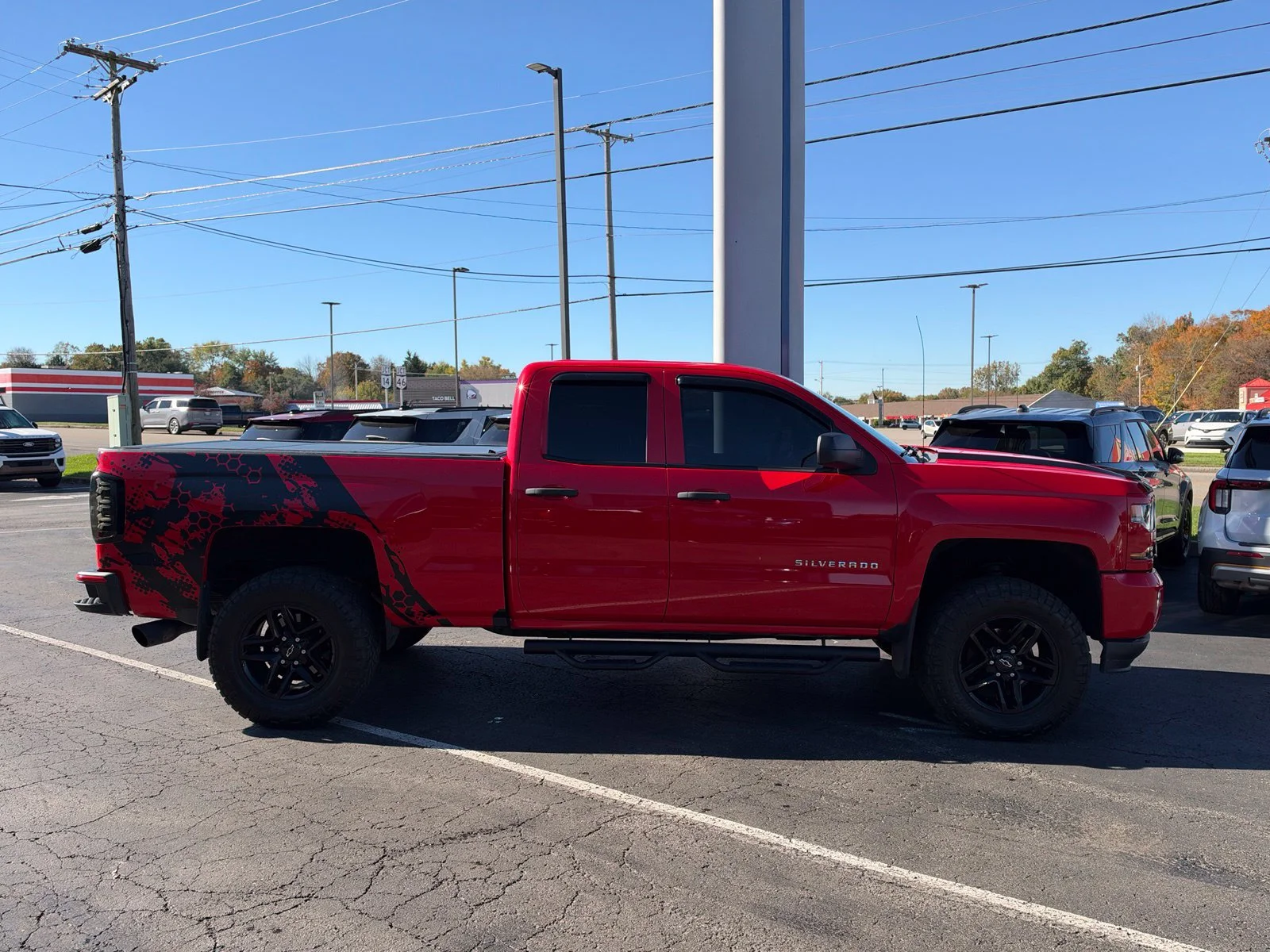 Used 2016 Red Chevrolet Custom image 30