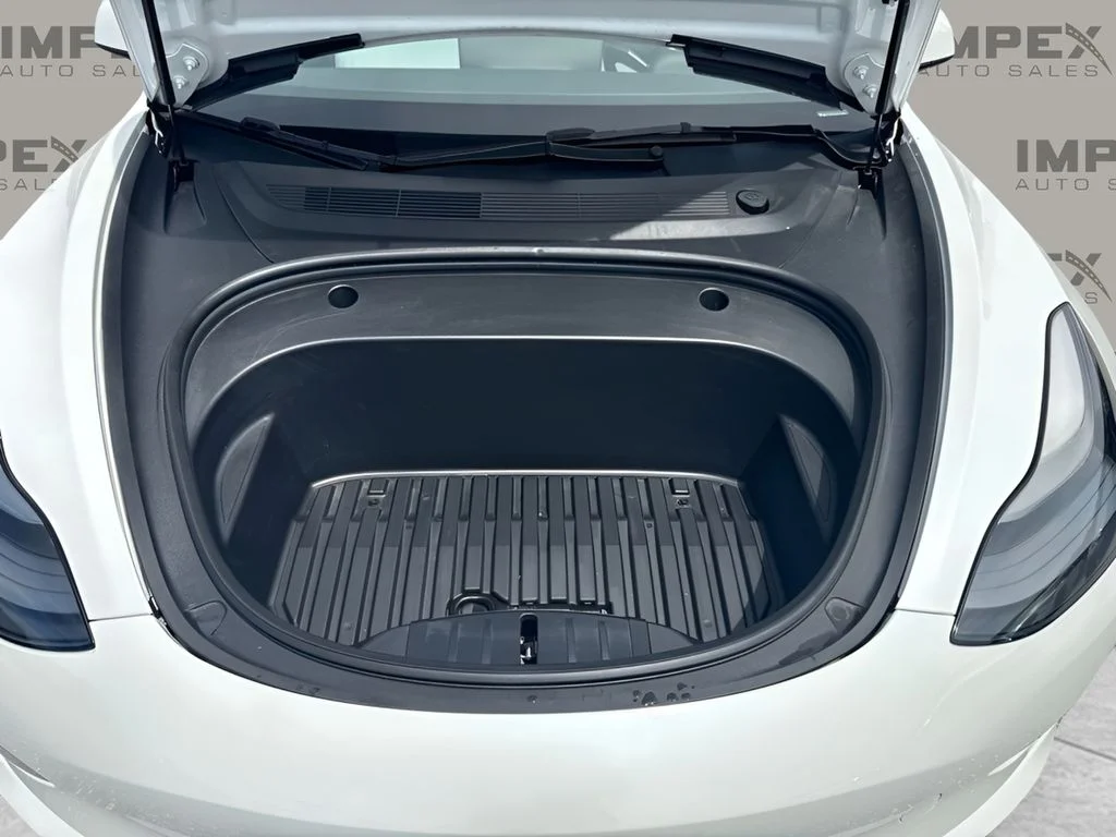 Used 2023 White Tesla Base image 23