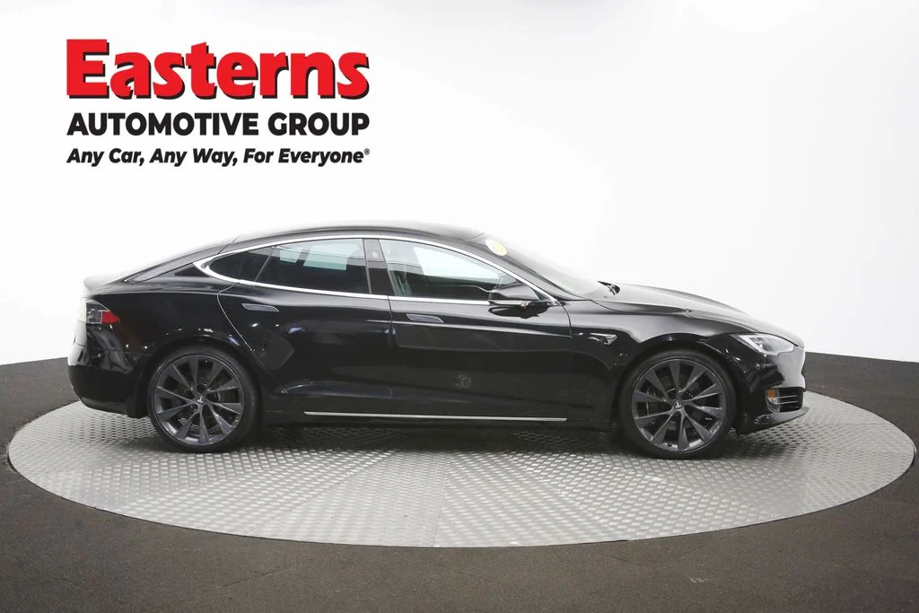 Used 2018 Black Tesla 75D image 44