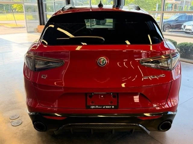 Used 2024 Alfa Rosso Alfa Romeo Veloce image 8