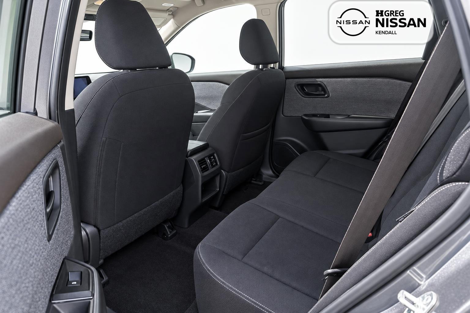 Used 2023 Gray Nissan S image 8