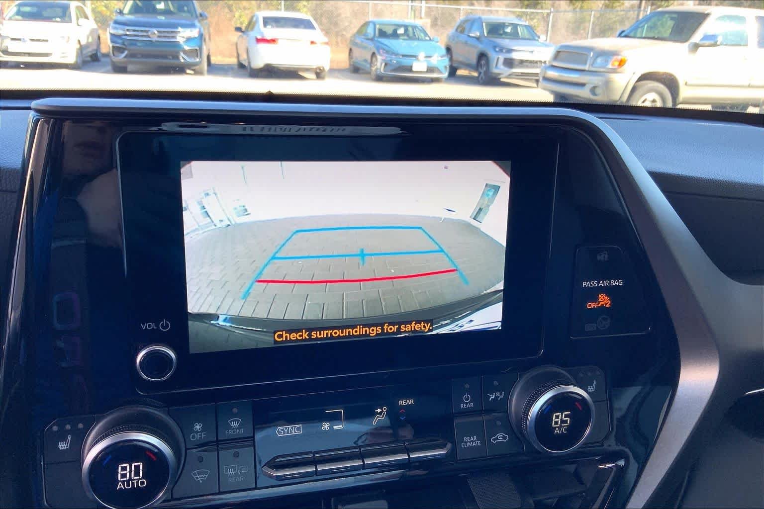 2024 Toyota Highlander LE - Photo 47