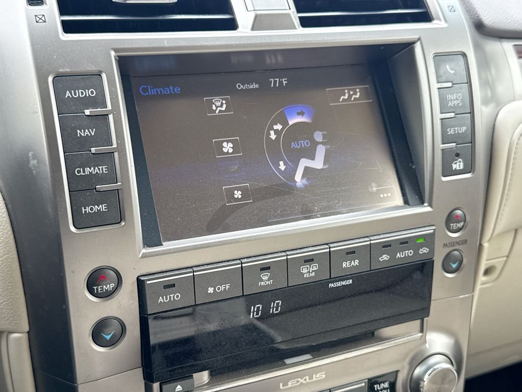 Used 2018  Lexus 460 image 28