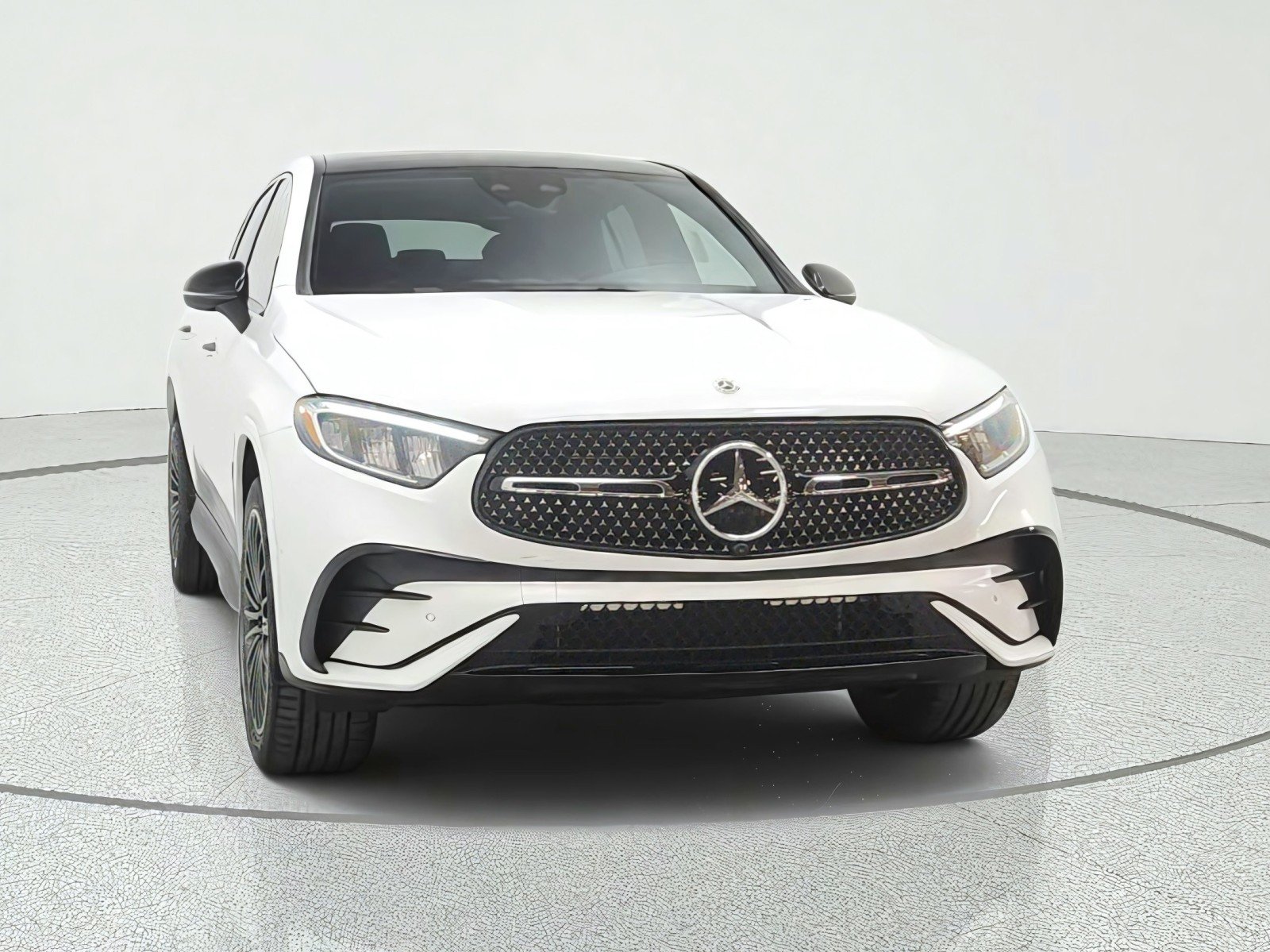 New 2027 Polar White Mercedes-Benz GLC 300 4MATIC® Coupe image 2
