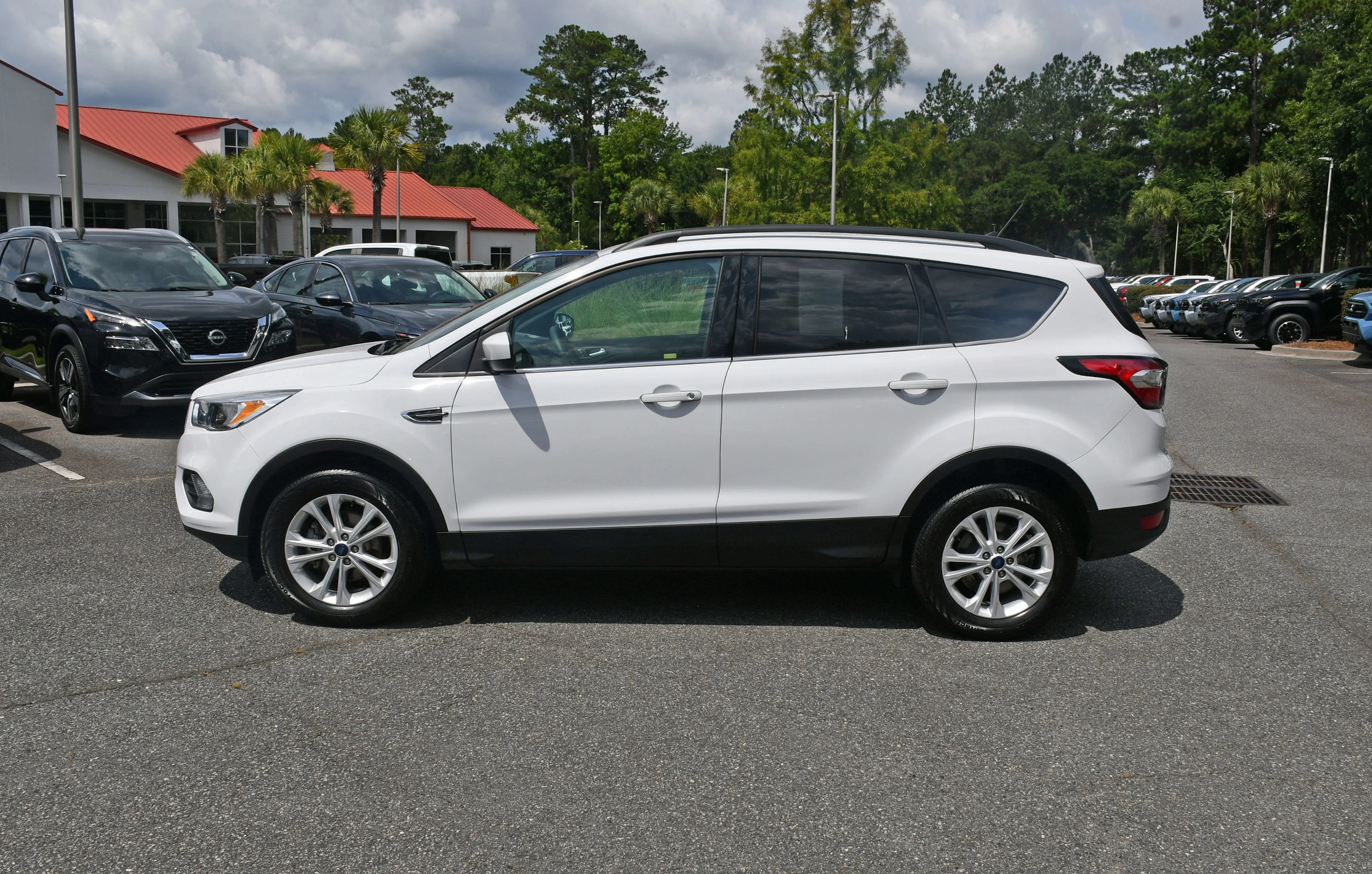 Used 2018 Ford Escape SE with VIN 1FMCU0GD2JUB03548 for sale in Bluffton, SC