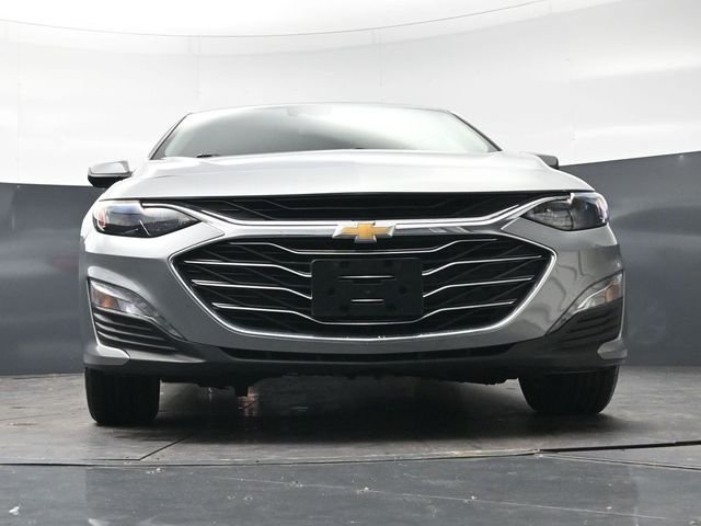 Used 2025 Sterling Gray Metallic Chevrolet LT image 27