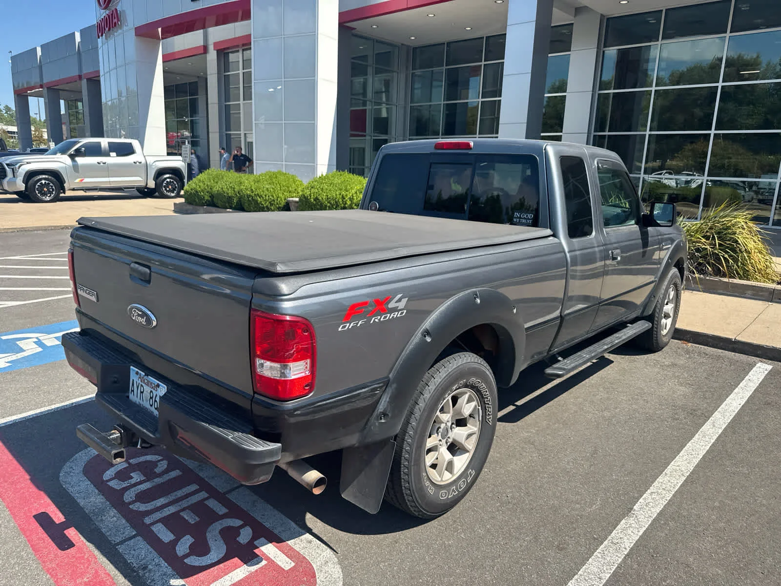 Used 2007 Dark Shadow Grey Metallic Ford FX4 Off-Rd image 4