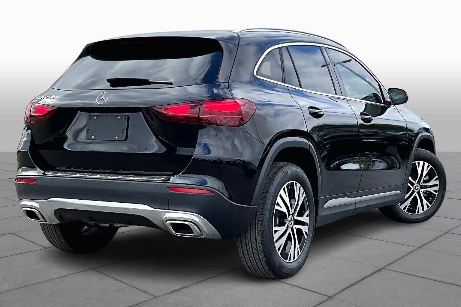 Certified Used 2025 Night Black Mercedes-Benz GLA 250 image 13