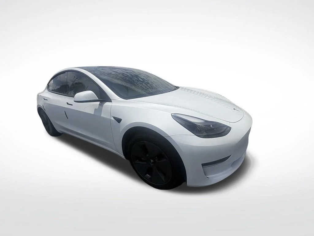 Used 2023 White Tesla Base image 8