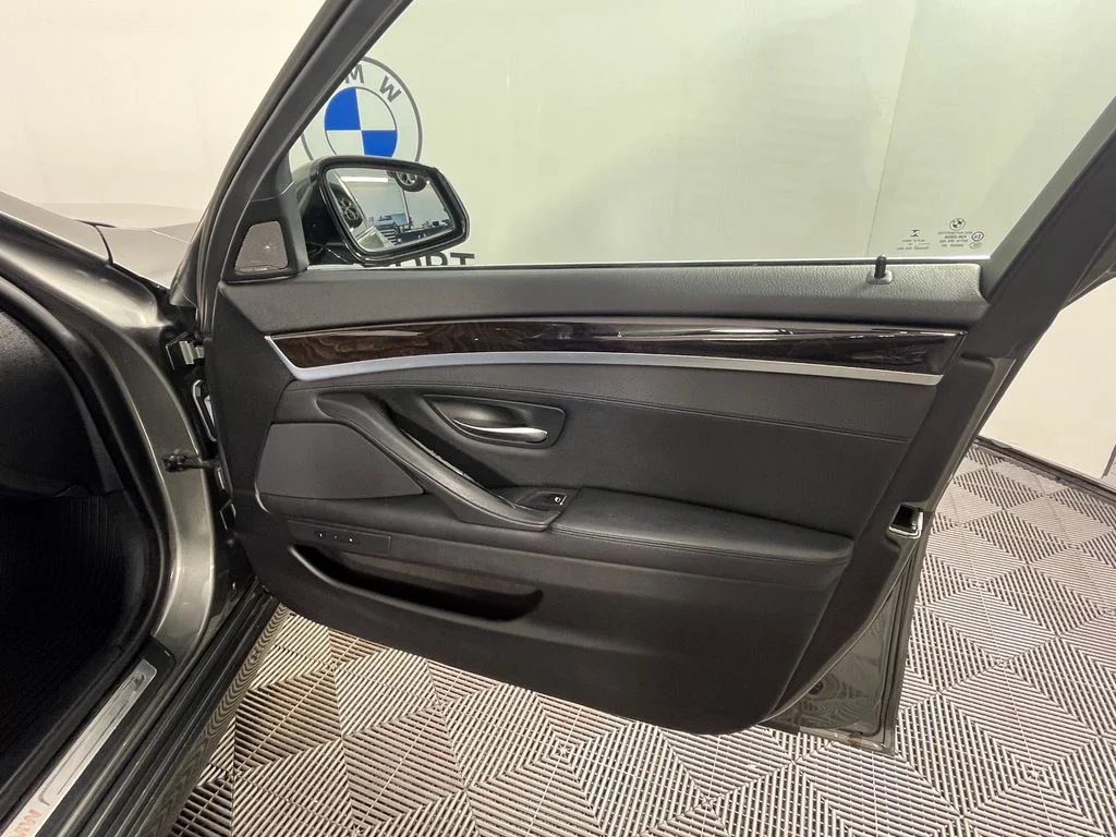 Used 2014 Callisto Grey Metallic BMW 528i xDrive image 19
