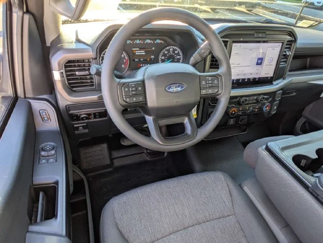 New 2026 Oxford White Ford XL image 16
