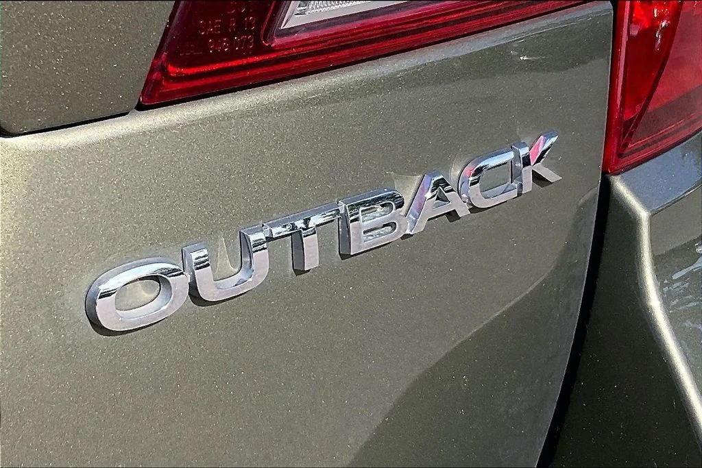 Used 2019 Green Subaru 2.5i image 7