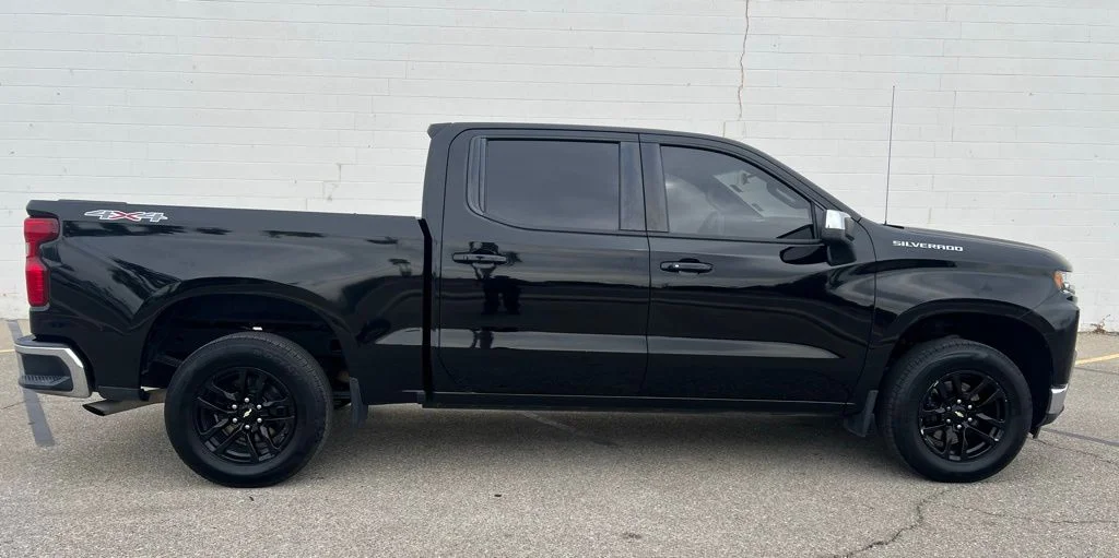 Used 2021 Black Chevrolet LT image 7