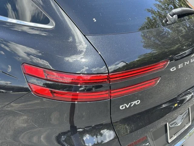 Used 2023 Black Genesis 2.5T image 17