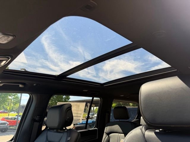 New 2026 High Gloss Black Exterior Paint Jeep Limited Reserve image 23