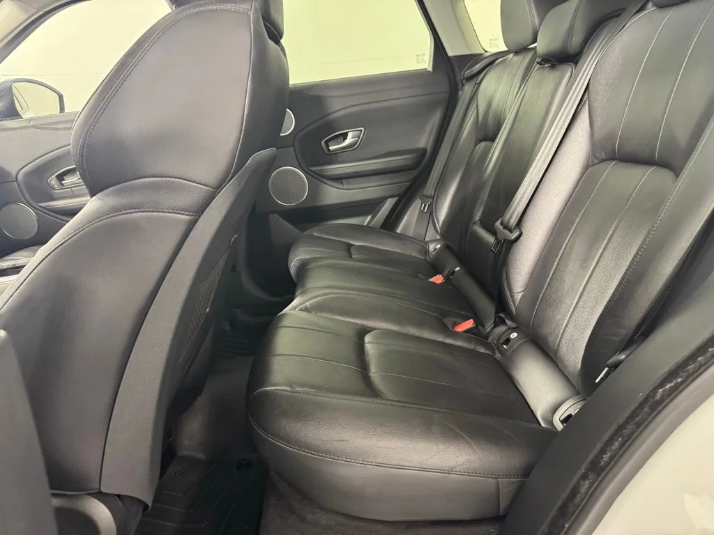 Used 2019 Fuji White Land Rover SE image 29