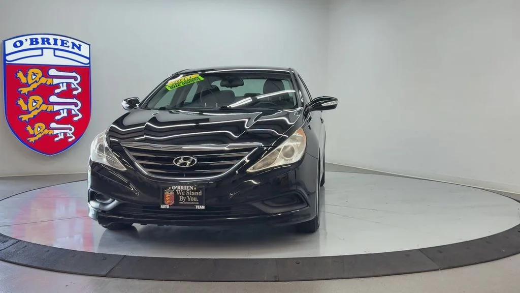 Used 2014 Phantom Black Metallic Hyundai GLS image 9