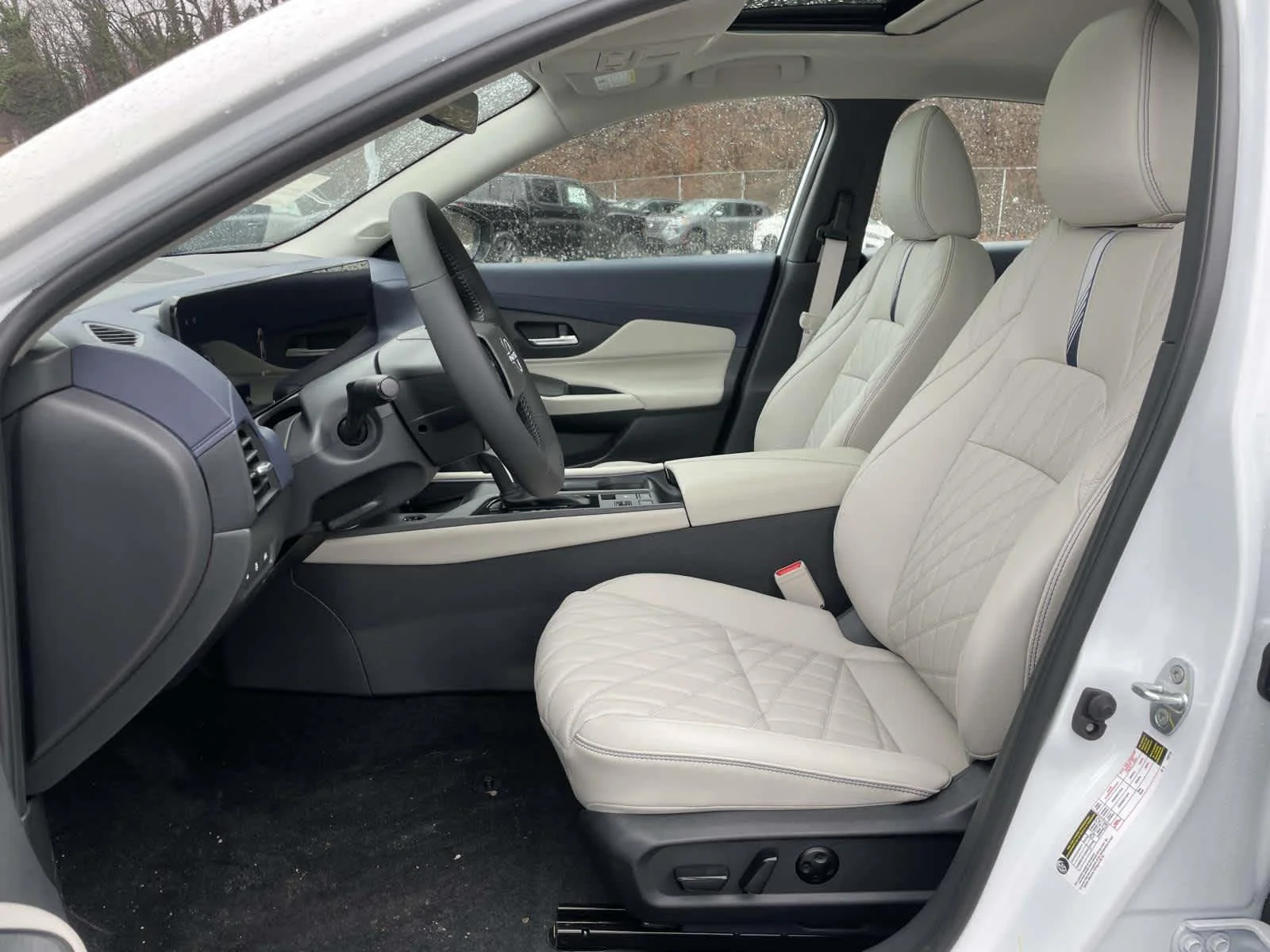 New 2026 Aspen White Tricoat Nissan SL image 12