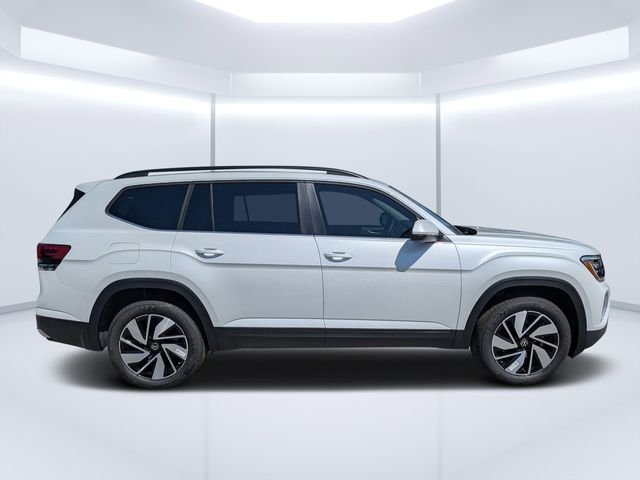 New 2026 White Volkswagen 2.0T SE w/Technology image 2