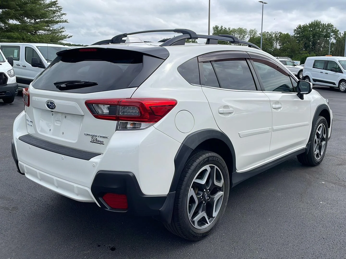 Used 2020 Crystal White Pearl Subaru Limited image 5